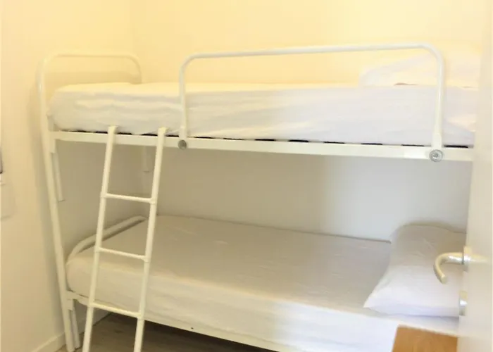 Bright Flat With Pool-beahost 아파트